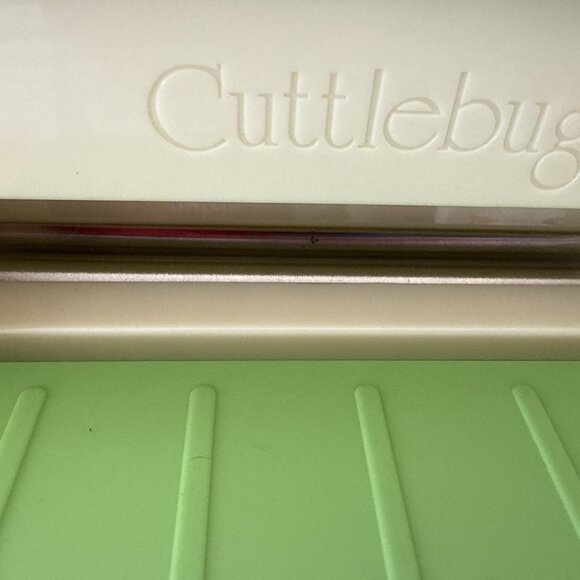 Cricut Cuttlebug Green Die Cutting Embossing Machine Manual Crank Cuddlebug 6” - Picture 10 of 13